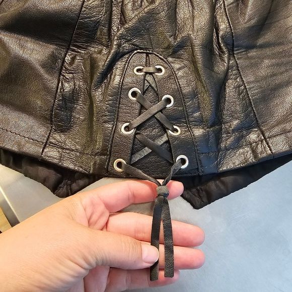 Leather vest/top - Picture 13 of 15